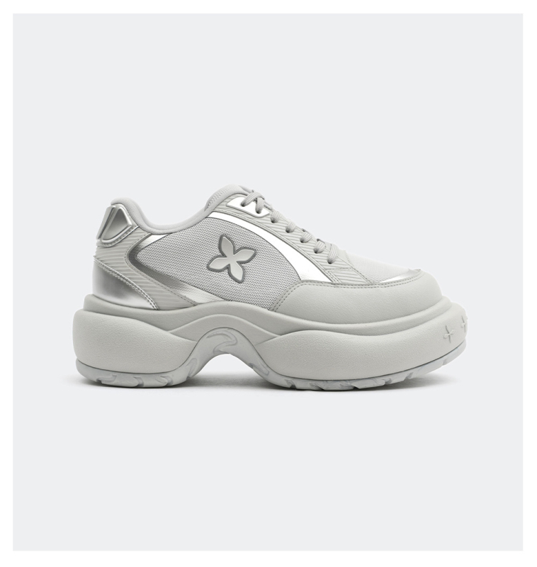 Casual cipele tip dad shoes s gornjim dijelom od kože i tkanine, visok 6-8 cm petu, zatvaranje vezicama, EVA ulošak, gumeni potplat