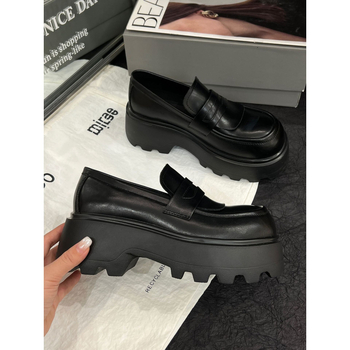 Ženske loaferice od prave kože s debelim podplatom, slip-on, okrugli vrh, niski potpetica 1–3 cm