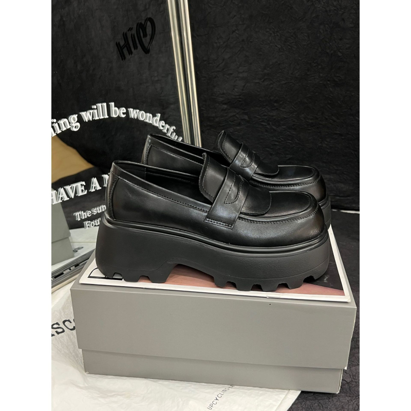 Ženske loaferice od prave kože s debelim podplatom, slip-on, okrugli vrh, niski potpetica 1–3 cm