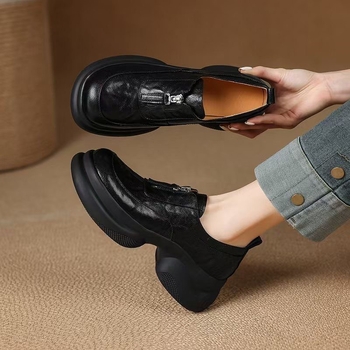 Ženske loaferice s debelom platformom, okruglim vrhom, sintetička koža, slip-on, visina pete 3–6 cm