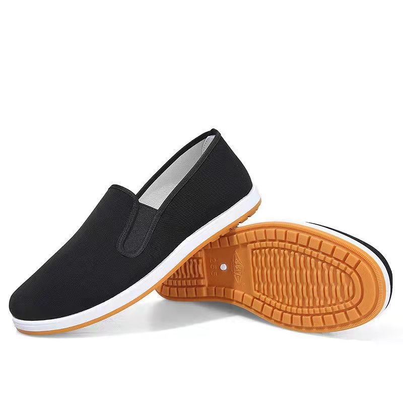Platnene tenisice, casual, prozračan, lagane; gornji dio od platna; potplat vulkaniziran; okrugli vrh; niski peti 1–3 cm