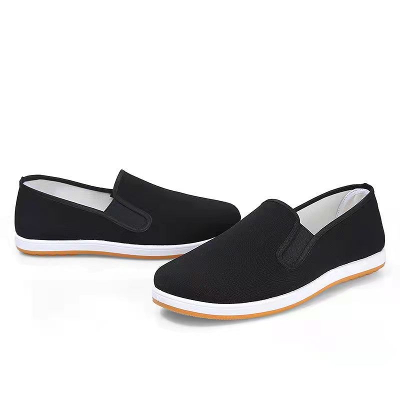 Platnene tenisice, casual, prozračan, lagane; gornji dio od platna; potplat vulkaniziran; okrugli vrh; niski peti 1–3 cm