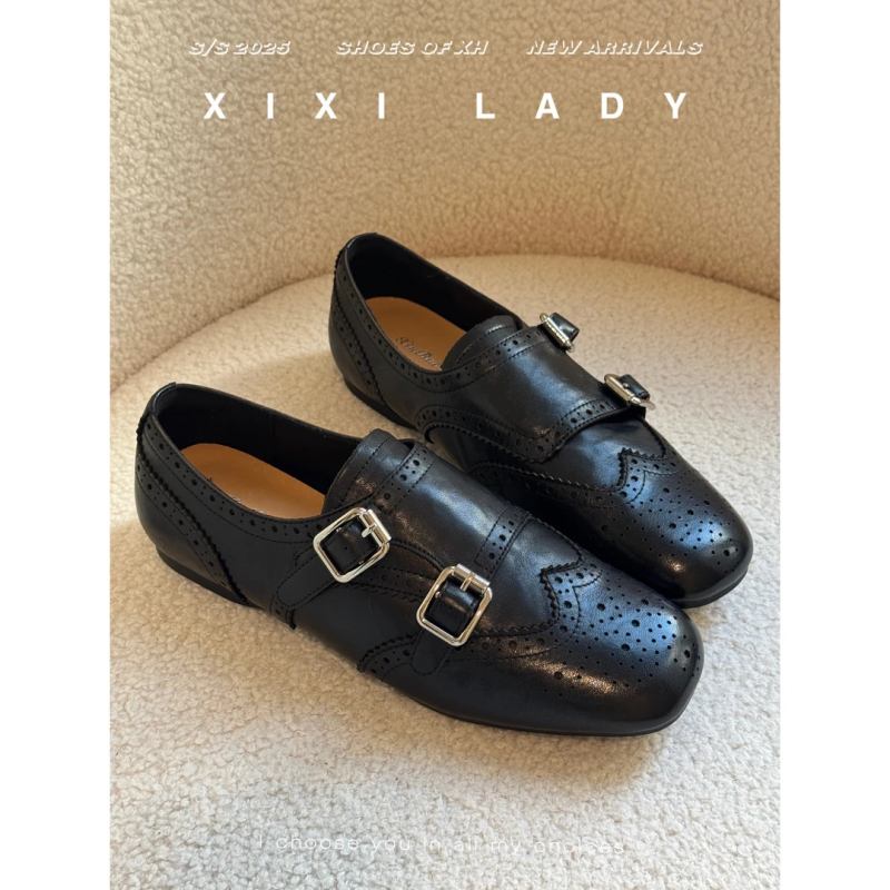 Дамски лофери: микрофибърна горна част, гумена подметка, кръгъл нос, междинен ток 3–5 см, без връзки