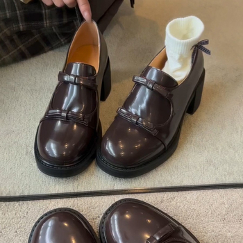 Loafersi s mašnicom, okrugli vrh, slip-on, niski potpetica 1–3 cm, gornji materijal: teleća koža