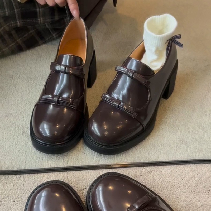 Loafersi s mašnicom, okrugli vrh, slip-on, niski potpetica 1–3 cm, gornji materijal: teleća koža