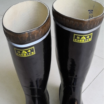 Fényvisszaverő ipari-bányász esőcsizma, anti-perforáció, csúszásmentes, vízálló, magas szár