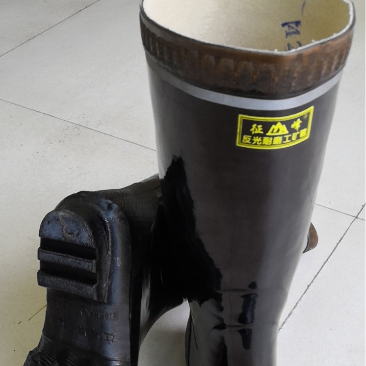 Fényvisszaverő ipari-bányász esőcsizma, anti-perforáció, csúszásmentes, vízálló, magas szár
