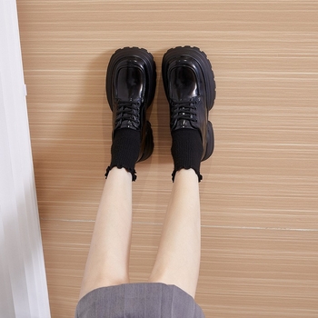 Loafers pentru femei, cu vârf rotund, toc înalt de 6–8 cm, partea superioară din Super Fiber, talpă interioară din piele de porc în două straturi