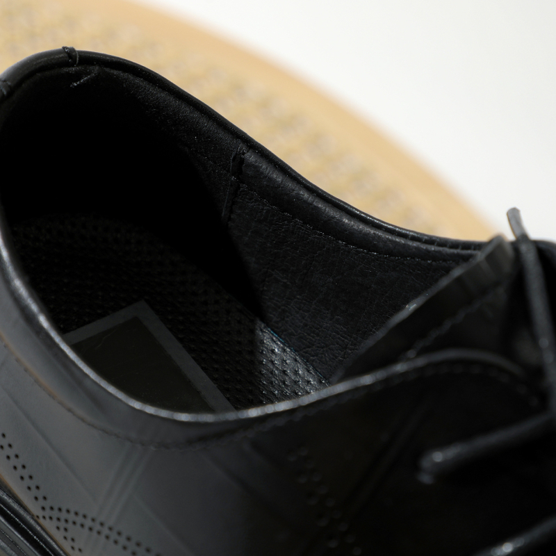 Pantofi eleganti de piele pentru bărbați – piele de primul strat, șireturi, talpă din cauciuc, protecție din piele la vârful degetelor, stil business casual