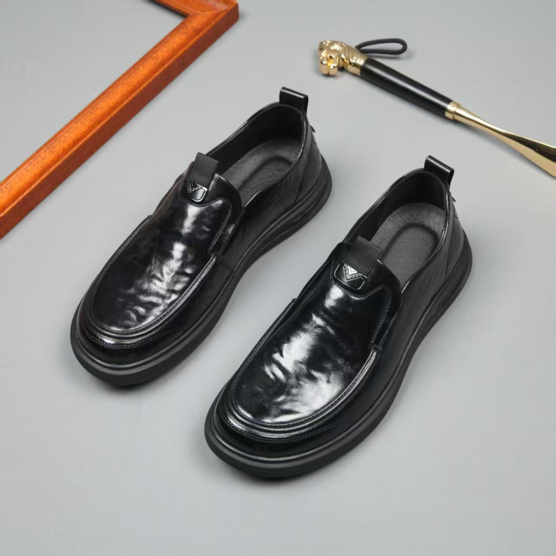 Muške slip-on loaferice – gornji dio od prve klase teleće kože, gumeni potplat, niski pet 1–3 cm; prozračne, protuklizne, upijaju znoj.