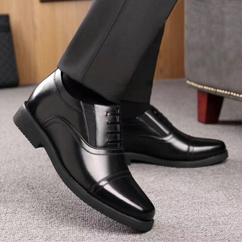 Muške kožne cipele — slip-on, niski gležanj, kožna kapica prsta, gornji dio od kože tele, gumeni đon