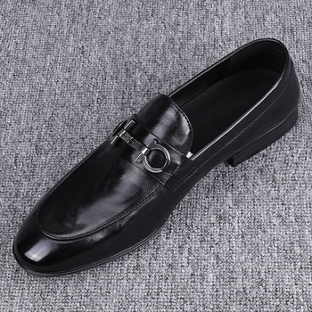Muške kožne cipele za poslovni i svakodnevni stil — gornji dio od teleće kože, gumeni potplat, PU ulošak, niski pet 1–3 cm, prozračnost