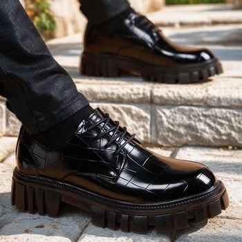 Pantofi Brogue din piele, partea superioară din microfibra, talpă din cauciuc, vârf rotund, înălțimea toc 3-5 cm, închidere cu șireturi, vara 2025