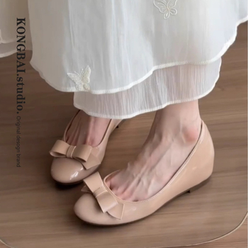 Mary Jane balerinke s okruglim vrhom, srednje visoka potpetica 3–6 cm, EVA uložak, gumeni đon