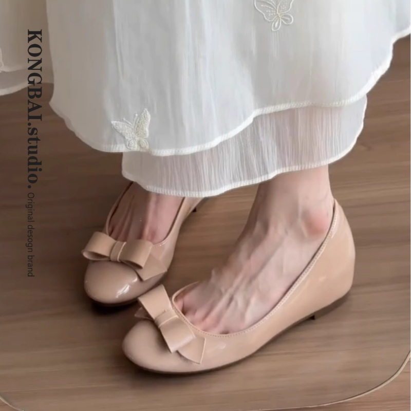 Mary Jane balerinke s okruglim vrhom, srednje visoka potpetica 3–6 cm, EVA uložak, gumeni đon