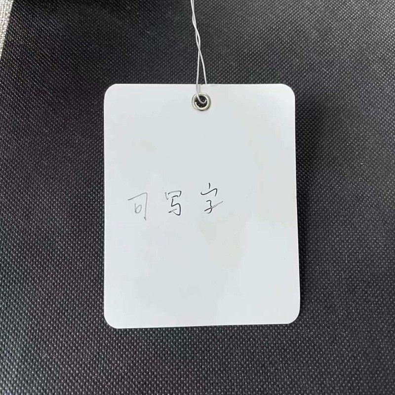 Etichetă goală pentru agățat haine cu cataramă metalică și sârmă, hârtie acoperită, personalizabilă