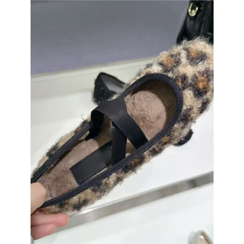 Japanskog stila Mary Jane balerine s leopard uzorkom od pliša, elastična traka, niski potpetice 1–3 cm, podstavljena vunom