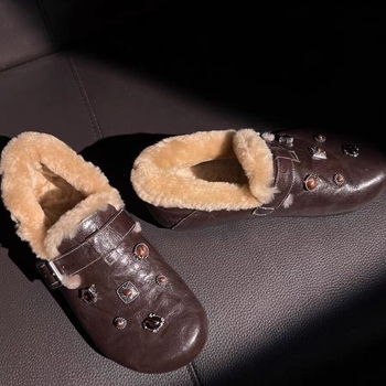 Ženski loaferi s vunenom podstavom, okrugli vrh, PU gornji dio, gumeni potplat, slip-on, niski potpetica 1–3 cm, zimska toplina