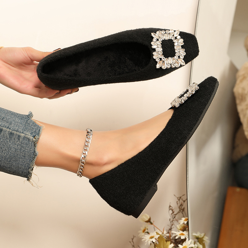 Mary Jane cipele s kvadratnim nosom, gornji dio od umjetnog krzna, plišana podstava, skriveni potpetica 3–5 cm