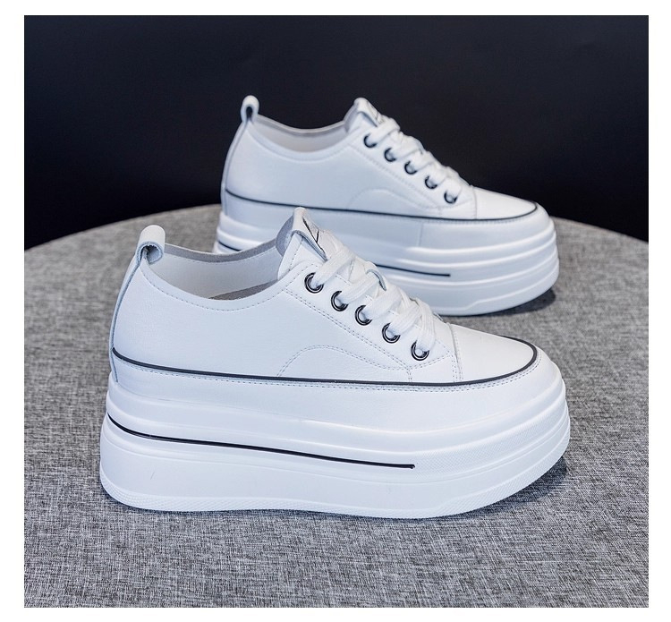Ženske casual tenisice s povećanjem visine, prozračni mrežasti gornji dio, chunky peta 6-8 cm, vezanje na špage, lagan dizajn