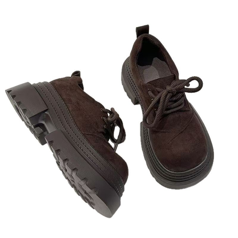 Ženske mokasinice: okrugli vrh, PU gornji dio, debela injektirana potplat, vezanje, 3–5 cm visina pete, svakodnevna obuća