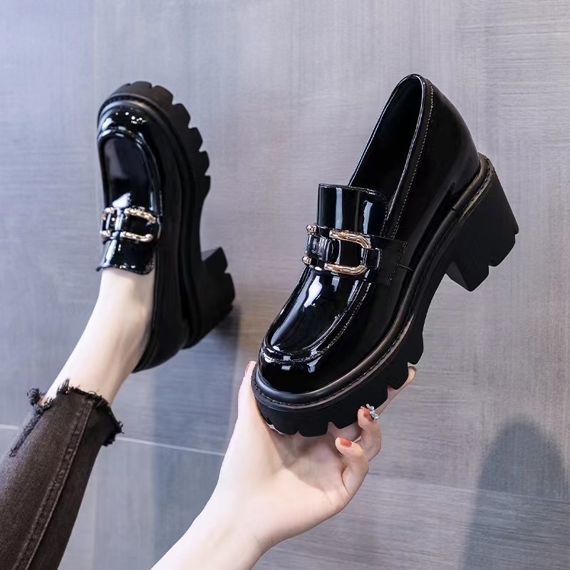 Ženski loafers s PU gornjim dijelom, okrugli vrh, srednja visina potpetice 3-5 cm, britanski stil.