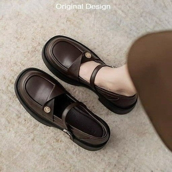 Ženske slip-on loafers, casual, PU gornji dio, zaobljeni nos, niski potplat 1–3 cm, gumeni đon, pogodne za proljeće i jesen