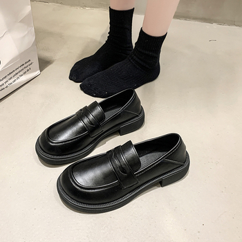Ženski loaferi u britanskom stilu, gornji dio PU, okrugli vrh, niski pet 1–3 cm, gumena potplata, slip-on