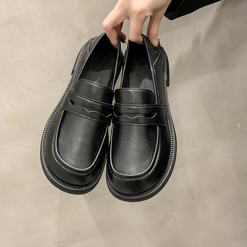 Ženski loaferi u britanskom stilu, gornji dio PU, okrugli vrh, niski pet 1–3 cm, gumena potplata, slip-on