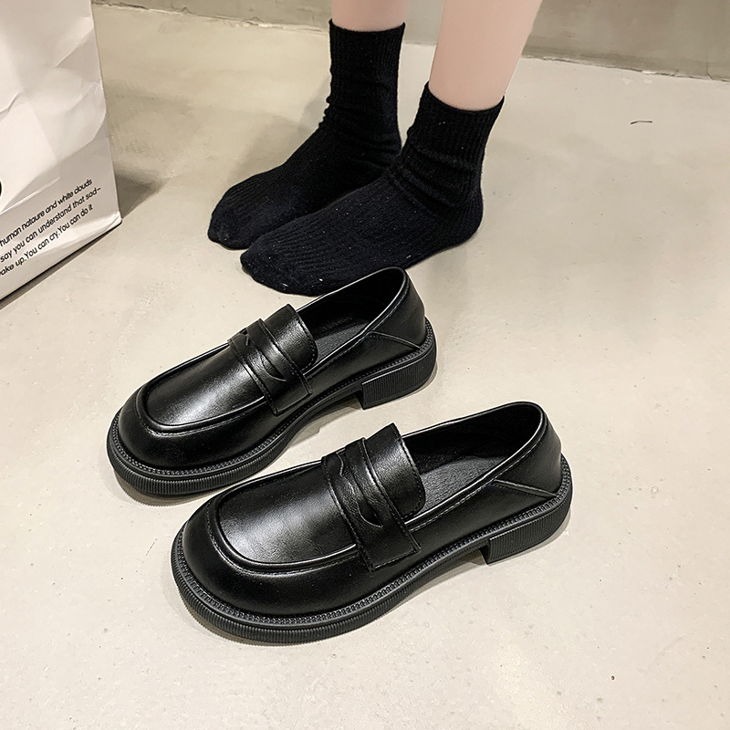 Ženski loaferi u britanskom stilu, gornji dio PU, okrugli vrh, niski pet 1–3 cm, gumena potplata, slip-on