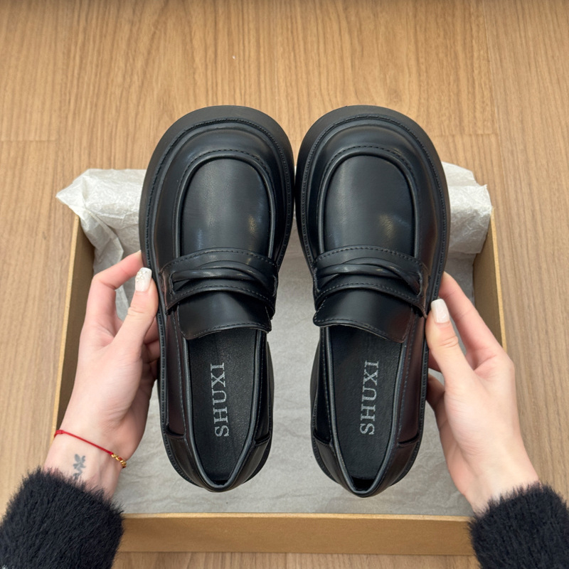 Ženske casual loaferice japanskog stila JK, PU gornji dio, okrugli vrh, srednje visina pete 3–5 cm, zatvaranje na Velcro