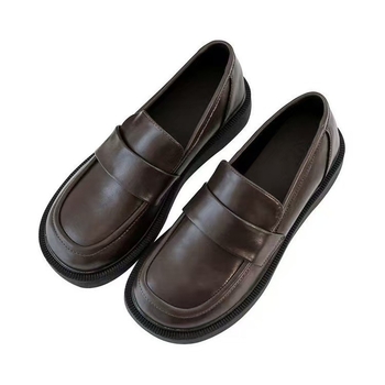 Ženski loafersi s okruglim nosom, slip-on, niski pet 1–3 cm, gornji dio od Superfiber, gumeni potplat