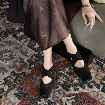 Pantofi Mary Jane - Vârf pătrat, Toc mic, Slip-On, Model floral, Căptușeală din lână de miel