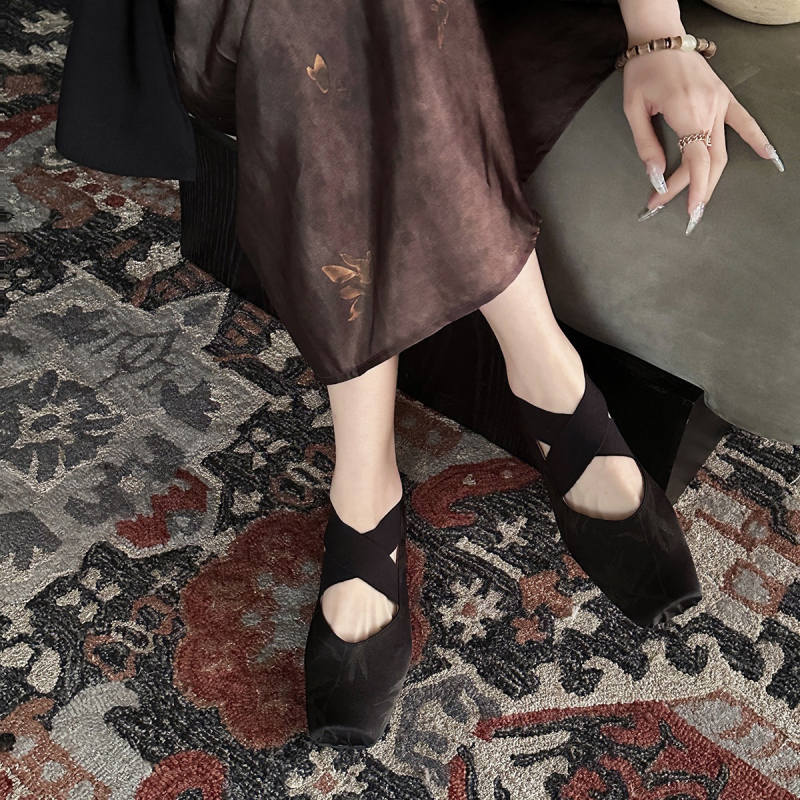 Pantofi Mary Jane - Vârf pătrat, Toc mic, Slip-On, Model floral, Căptușeală din lână de miel