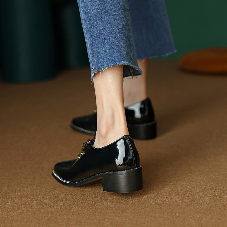 Ženske kožne loaferice s vezicama, srednja peta 3–5 cm, engleski stil za ured