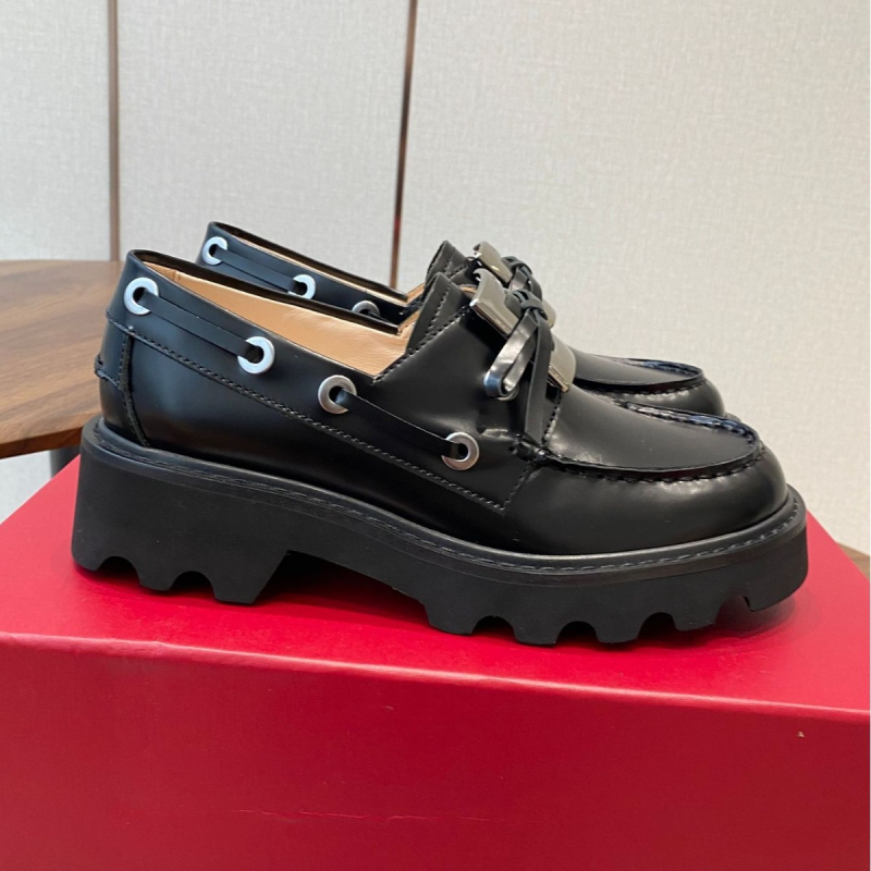 Loafers od prave kože, okrugli vrh, retro stil, slip-on s debelom potplatom za povećanje visine i metalnom kvadratnom kopčom