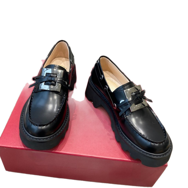 Loafers od prave kože, okrugli vrh, retro stil, slip-on s debelom potplatom za povećanje visine i metalnom kvadratnom kopčom
