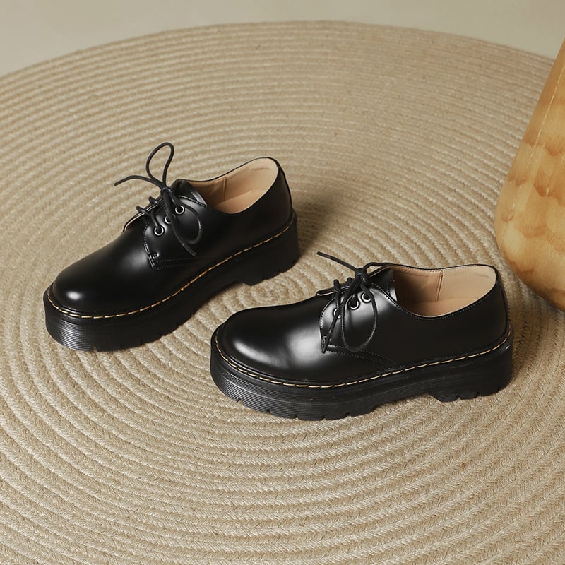 Ženske loaferice od mikrovlakna s gornjim dijelom, okrugla nosnica, klinasti potpetica 4–6 cm, vezanje, đon PVC