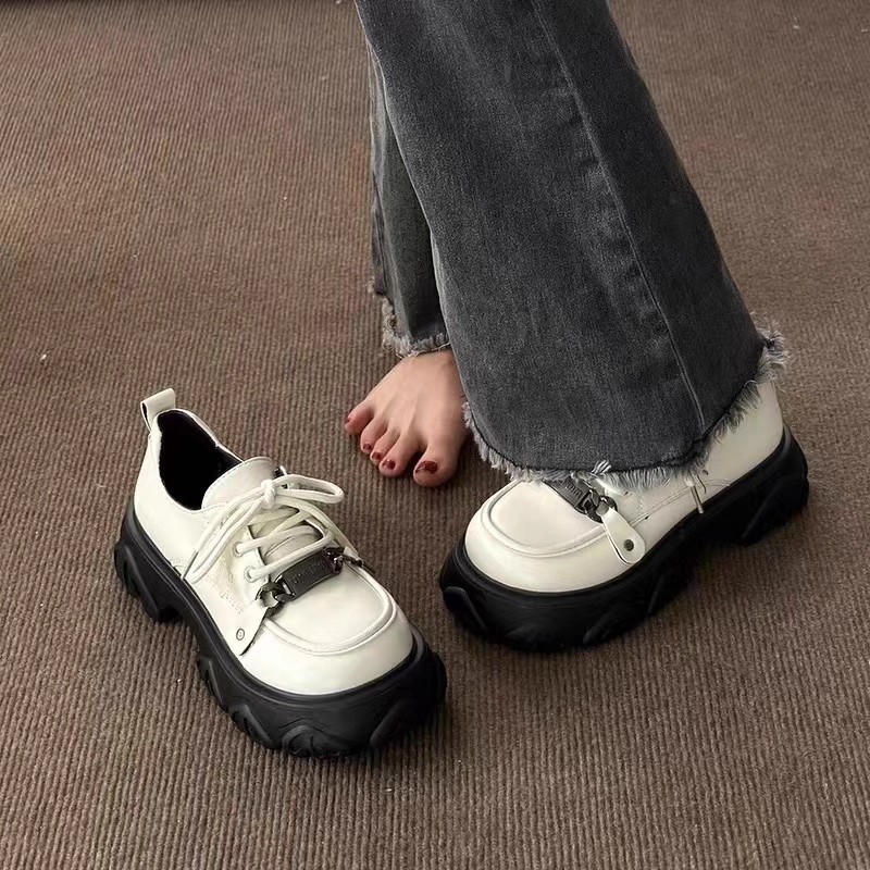 Ženski loafers, britanski stil, srednja visina pete 3–5 cm, gornji dio: Super Fiber, kopčanje šnurkama
