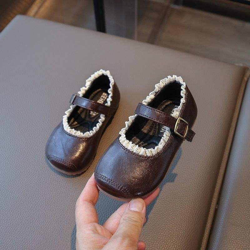 Lányoknak való bőrcipő: négyszögletes orr, Velcro-zárás, PU talp, csíkos minta, minimalist stílus