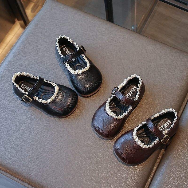 Lányoknak való bőrcipő: négyszögletes orr, Velcro-zárás, PU talp, csíkos minta, minimalist stílus