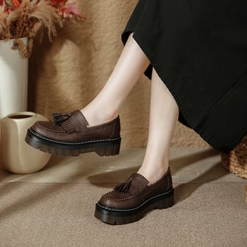 Loaferice s PU gornjim dijelom, okrugla nosnica, tassel detalj, platforma 4-6 cm, slip-on