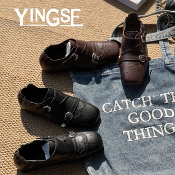 Női bőr slip-on loaferek, vintage brit stílusú, középmagasságú szár, kitten heel, csíkos mintázat, gumírozott talp