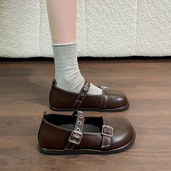Ženske kožne cipele JK, PU gornji dio, okrugli vrh, kopča s jednim remenom, niski pet 1–3 cm