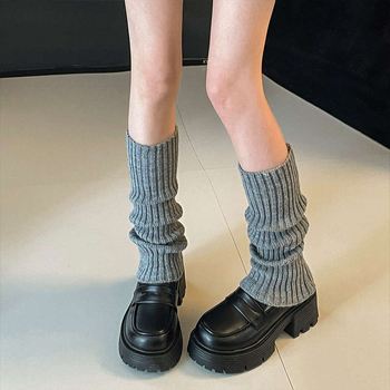 Ženske loaferse s debelim potplatom i okruglim nosom, slip-on, ljetno izdanje 2025, gornji materijal i podstava od Super fiber, potplat od gume, srednja visina potpetice 3–5 cm