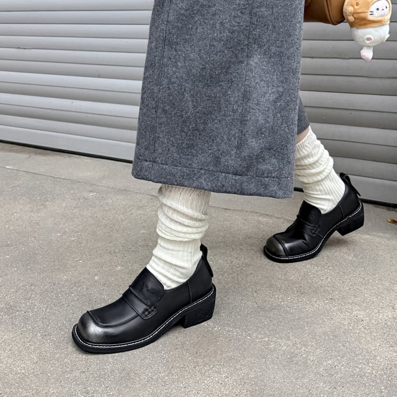 Ženske kožne cipele s srednjim blok-tokom u japanskom stilu, slip-on, zaobljena nosnica, gornji dio od kože prve klase teleće kože, gumeni potplat