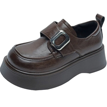 Ženske loaferice s debelom petom i okruglim vrhom, zatvaranje kopčom, PU gornji dio, gumeni potplat, visina peta 3-5 cm