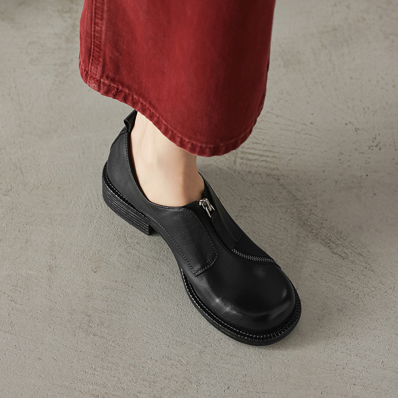 Обувки от телешка кожа в академичен стил, британски дизайн, преден цип, закръглен нос, дебел среден ток