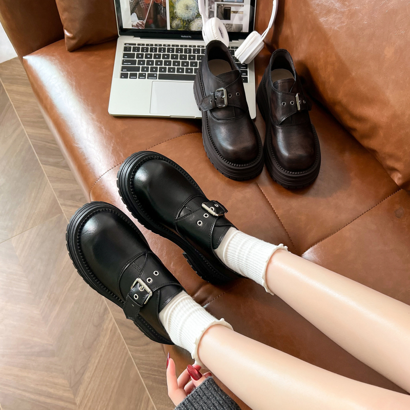 Ženske loafers od Super fiber; zaobljeni prst; peta 3–5 cm; Kick zatvaranje; retro stil