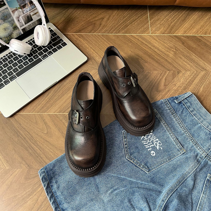 Ženske loafers od Super fiber; zaobljeni prst; peta 3–5 cm; Kick zatvaranje; retro stil